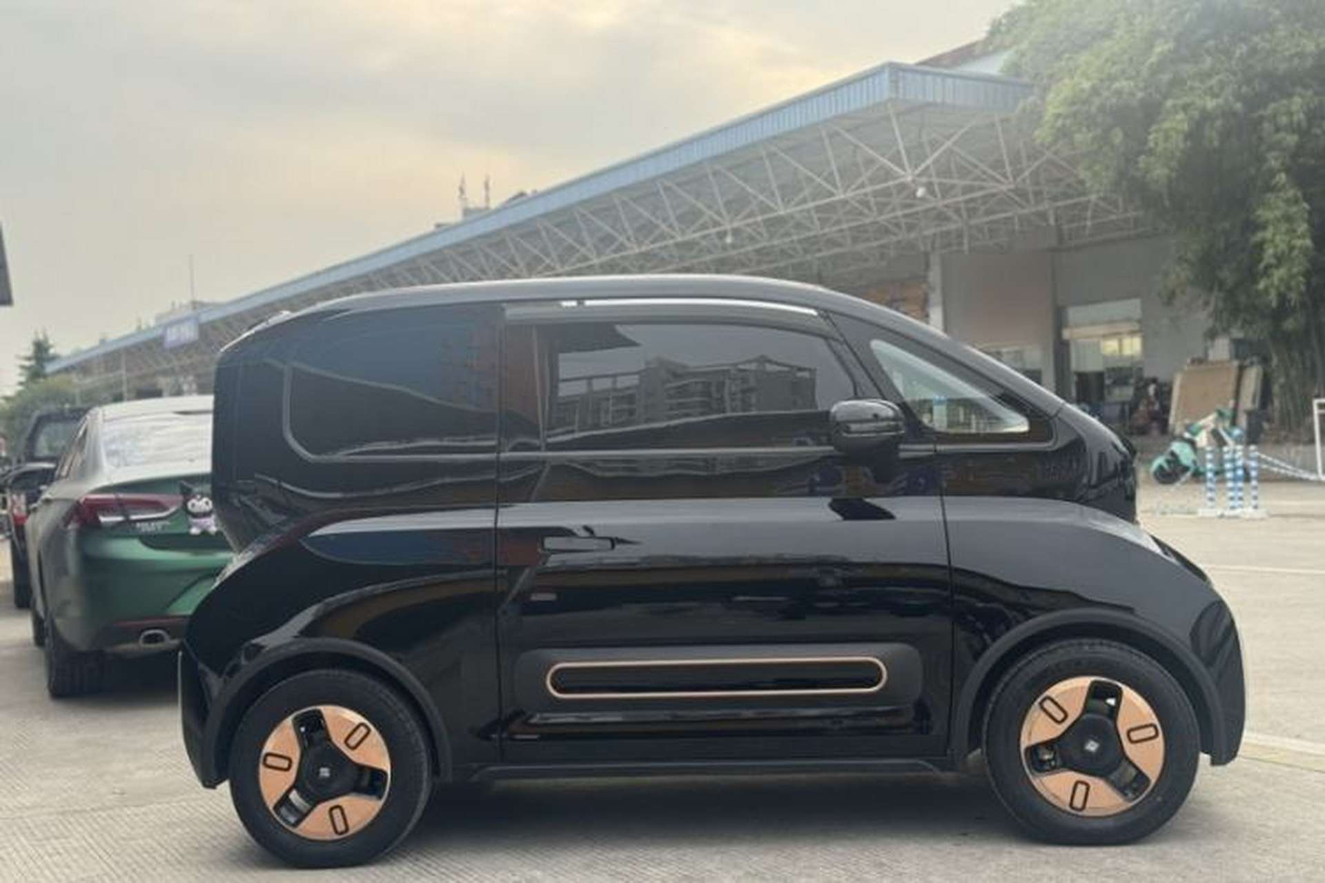 Used Baojun KiWi EV 2021 Artist Model Ternary Lithium Exterior 6