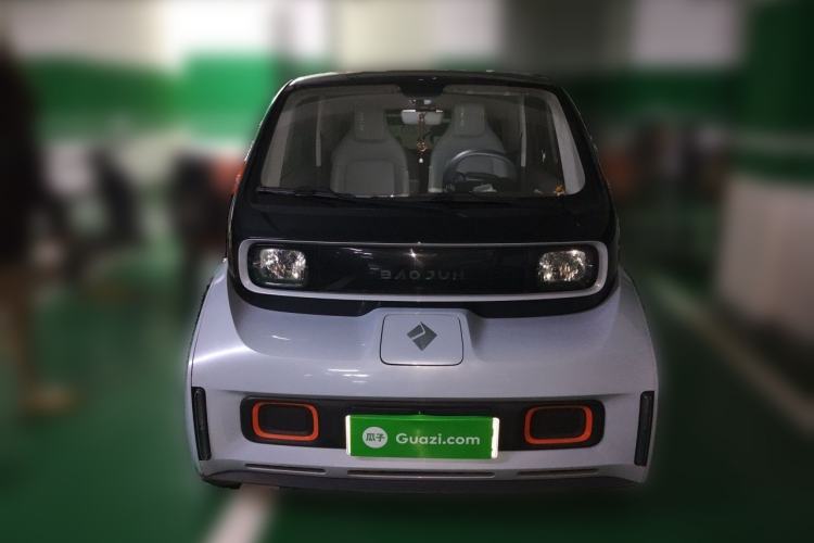 Used Baojun KiWi EV 2021 Artist Model Ternary Lithium Front