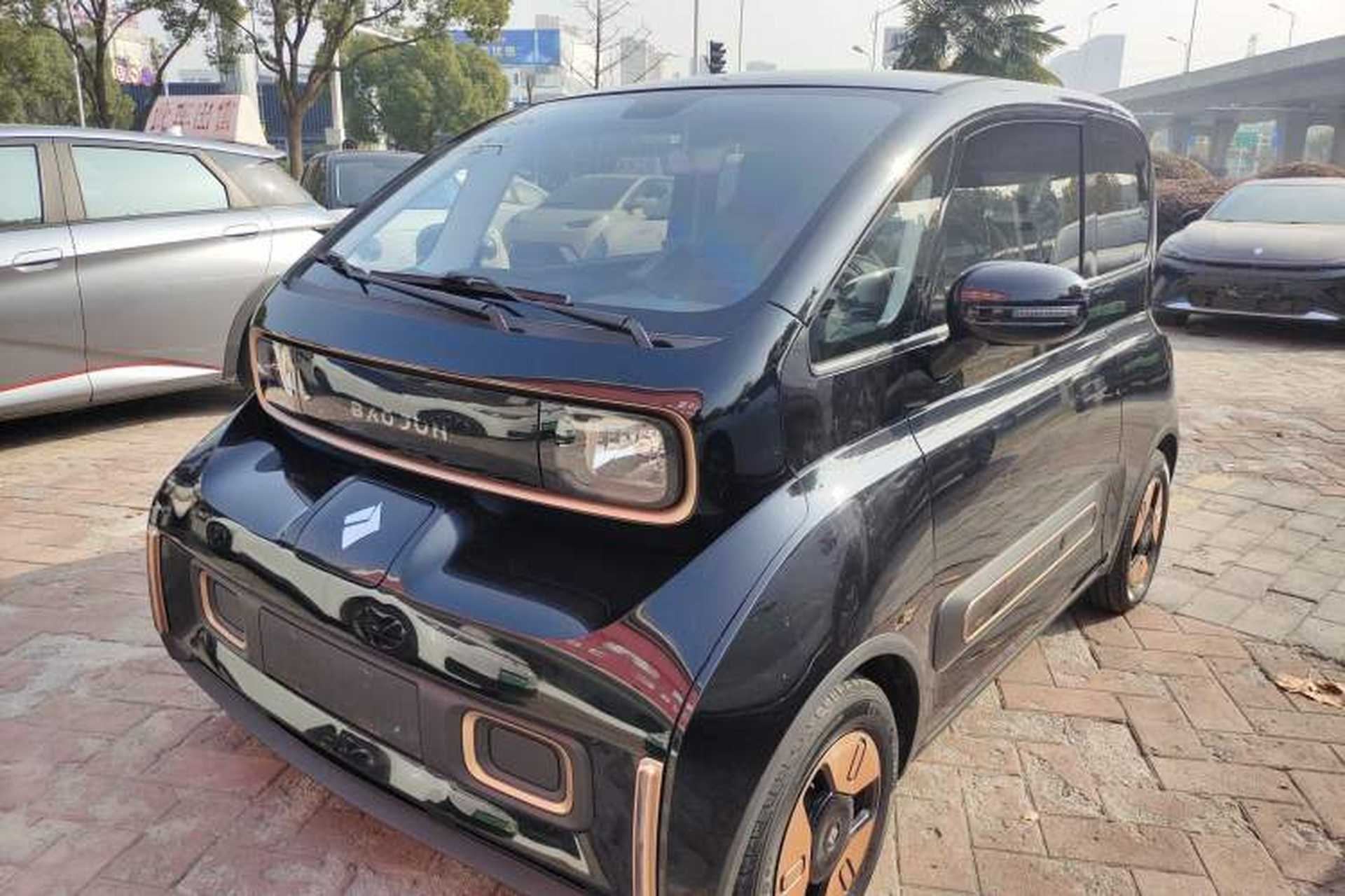 Used Baojun KiWi EV 2021 Designer Ternary Lithium Front Left 45 Deg