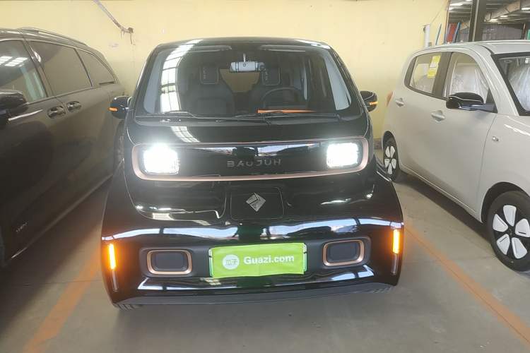 Used Baojun KiWi EV 2021 Designer Ternary Lithium Front