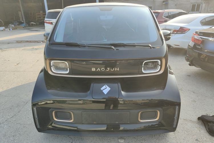 Used Baojun KiWi EV 2021 Artist Model Ternary Lithium Front
