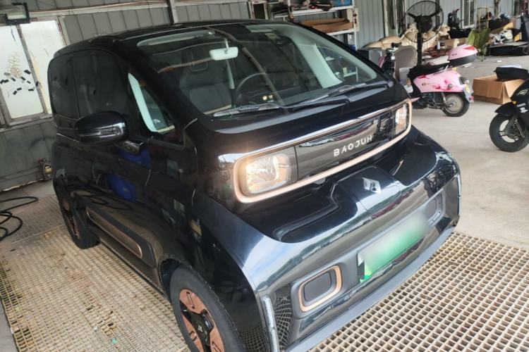 Used Baojun KiWi EV 2021 Designer Lithium Iron Phosphate Front Right 45 Deg