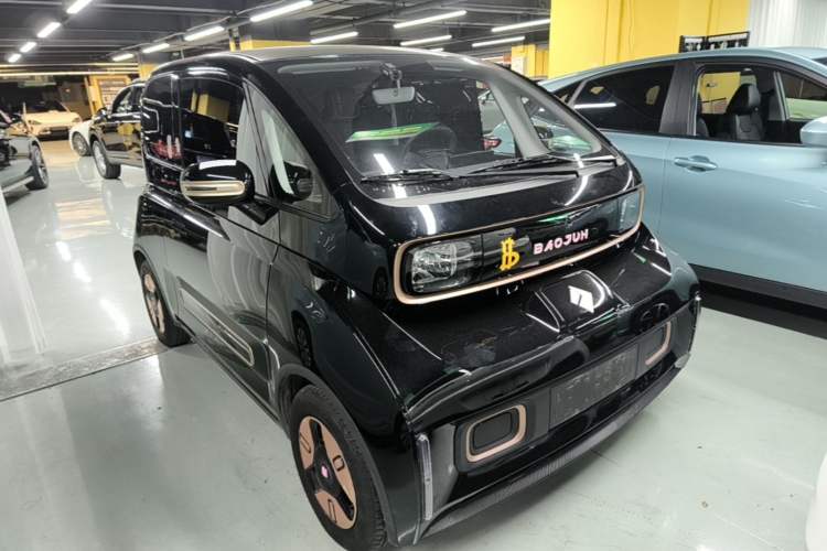 Used Baojun KiWi EV 2021 Designer Ternary Lithium Front Right 45 Deg