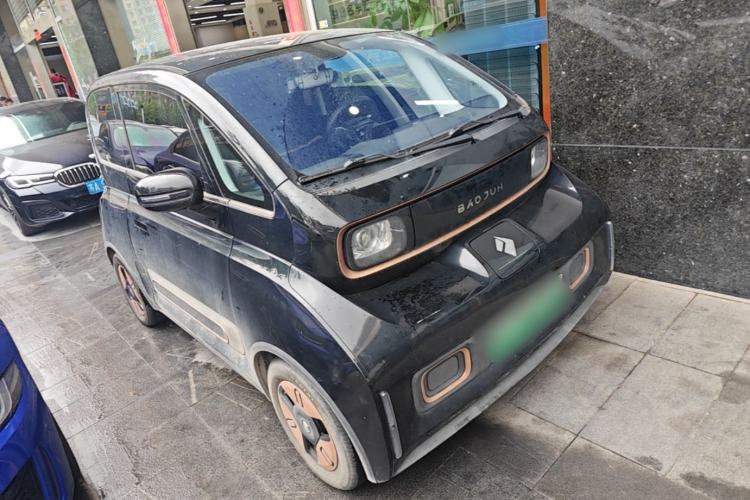 Used Baojun KiWi EV 2021 Designer Ternary Lithium Front Right 45 Deg