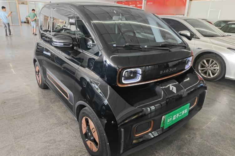 Used Baojun KiWi EV 2021 Designer Lithium Iron Phosphate Front Right 45 Deg