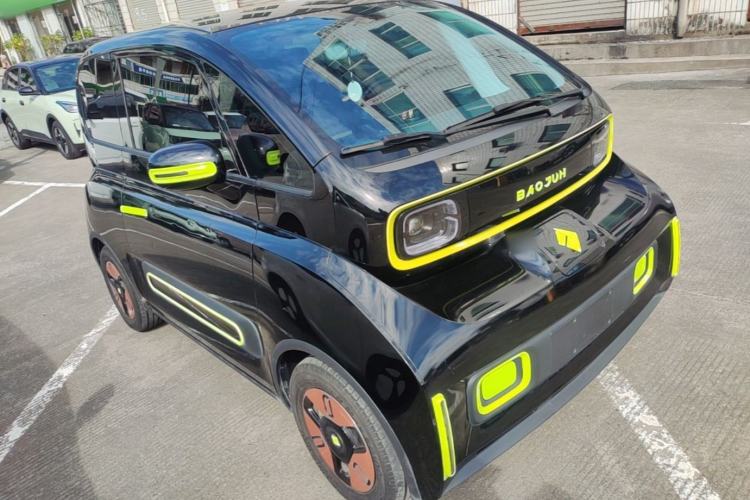 Used Baojun KiWi EV 2021 Artist Model Lithium Iron Phosphate Front Right 45 Deg