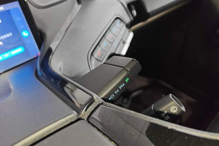 Used Baojun KiWi EV 2021 Designer Lithium Iron Phosphate Gear Lever