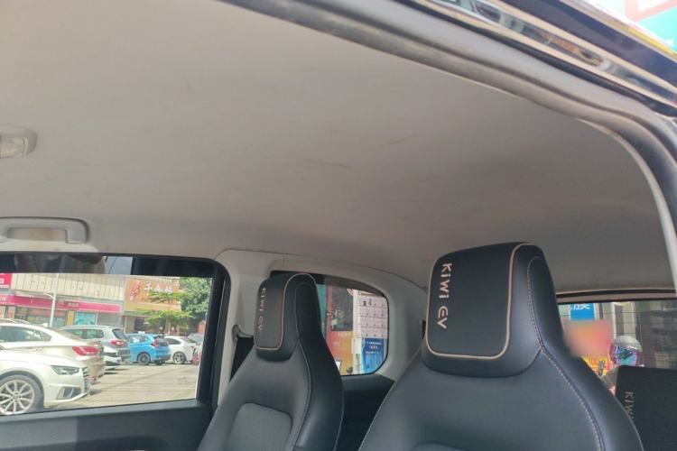 Used Baojun KiWi EV 2021 Artist Model Lithium Iron Phosphate Headliner