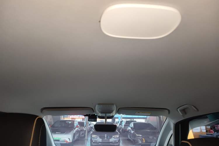 Used Baojun KiWi EV 2021 Artist Model Ternary Lithium Headliner