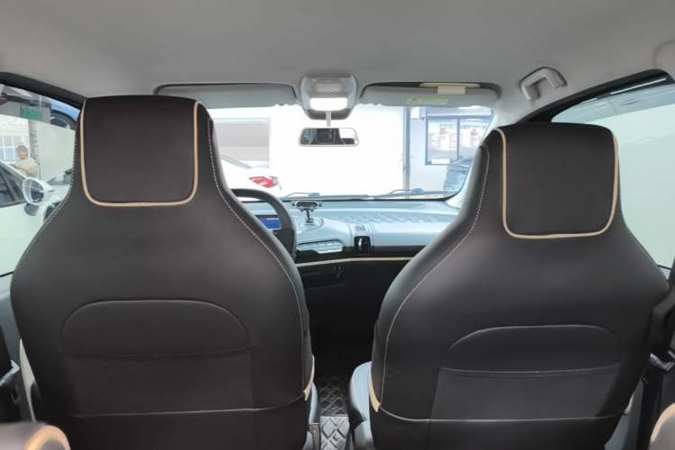 Used Baojun KiWi EV 2021 Designer Lithium Iron Phosphate Headliner