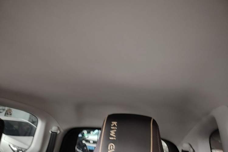 Used Baojun KiWi EV 2021 Artist Model Ternary Lithium Headliner
