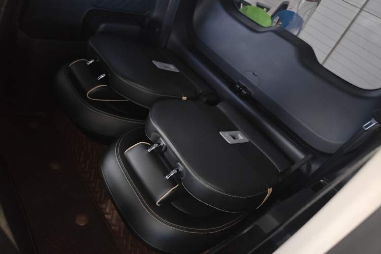 Used Baojun KiWi EV 2021 Designer Lithium Iron Phosphate Interior 1