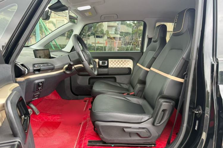 Used Baojun KiWi EV 2021 Artist Model Ternary Lithium Interior 2