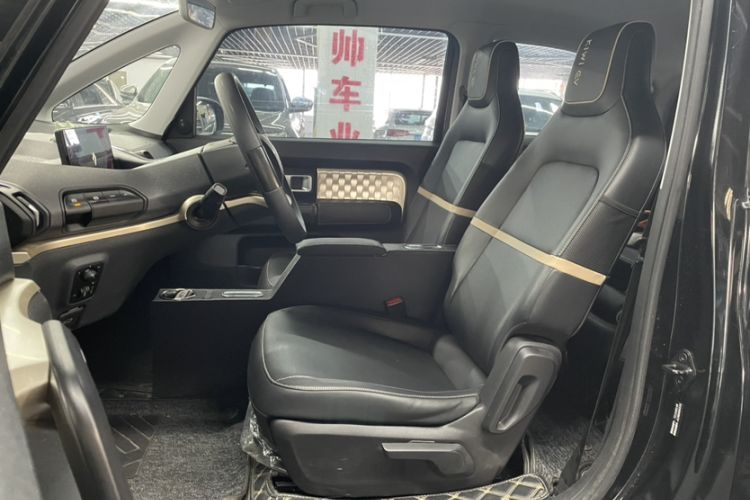 Used Baojun KiWi EV 2021 Artist Model Lithium Iron Phosphate Interior 4