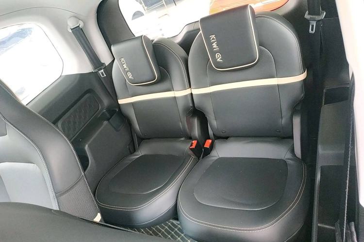 Used Baojun KiWi EV 2021 Artist Model Ternary Lithium Interior 6