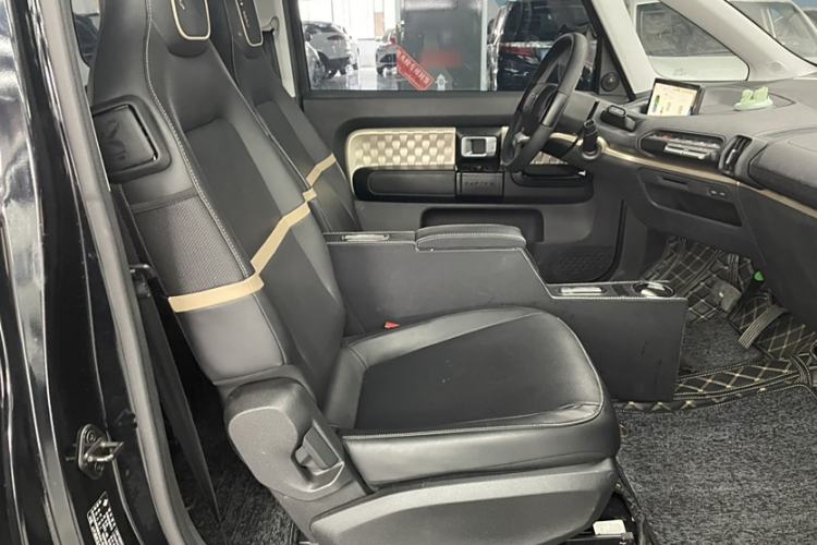Used Baojun KiWi EV 2021 Artist Model Lithium Iron Phosphate Interior 7