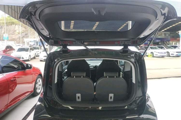 Used Baojun KiWi EV 2021 Artist Model Ternary Lithium Interior 7