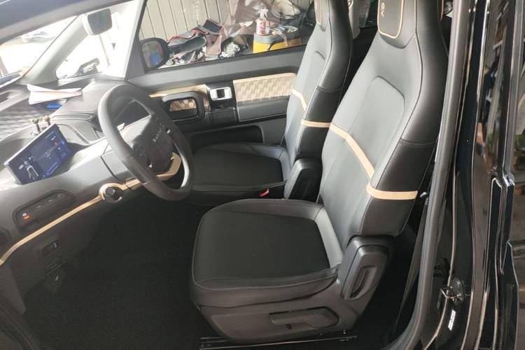 Used Baojun KiWi EV 2021 Designer Lithium Iron Phosphate Left Front Seat