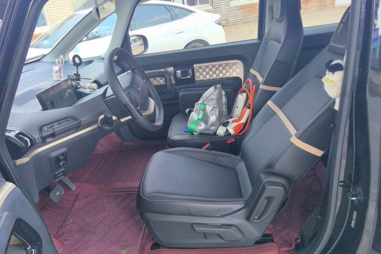 Used Baojun KiWi EV 2021 Artist Model Ternary Lithium Left Front Seat