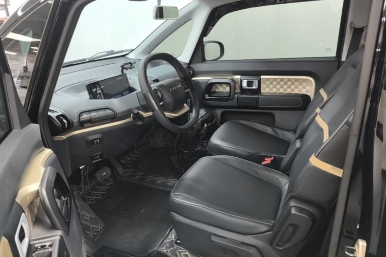 Used Baojun KiWi EV 2021 Designer Lithium Iron Phosphate Left Front Seat