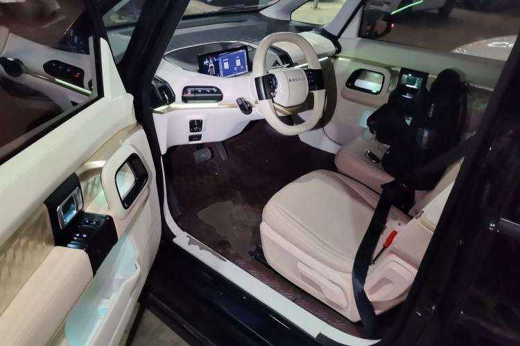 Used Baojun KiWi EV 2021 Artist Model Lithium Iron Phosphate Left Front Seat