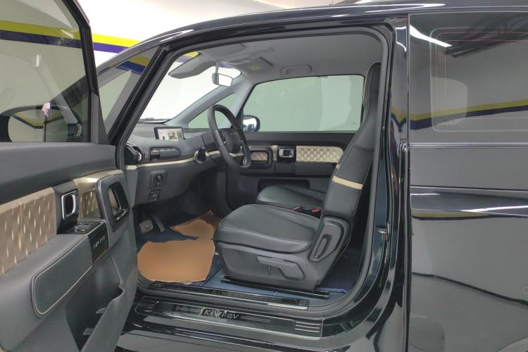 Used Baojun KiWi EV 2021 Artist Model Ternary Lithium Left Front Seat
