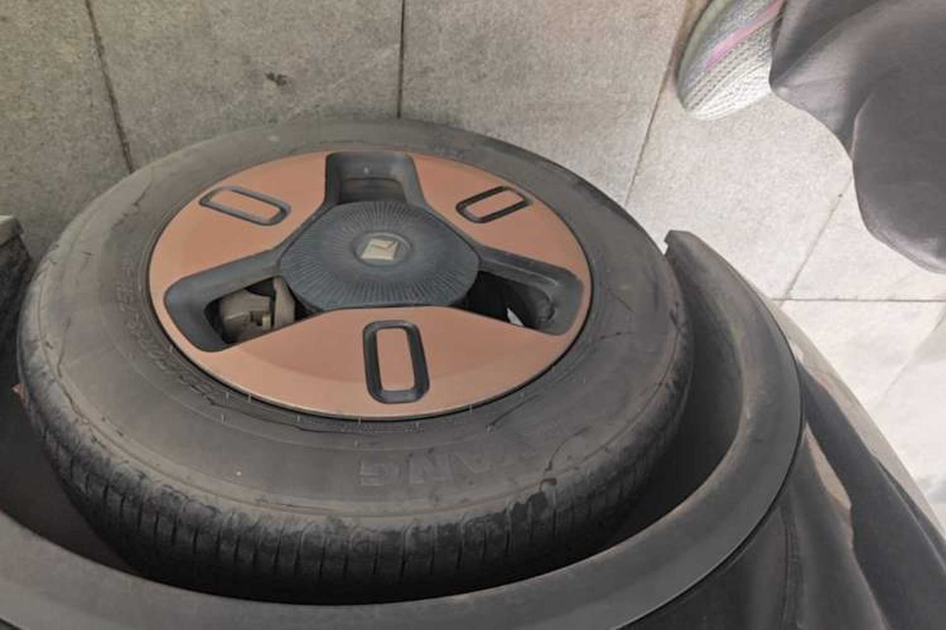 Used Baojun KiWi EV 2021 Designer Ternary Lithium Left Front Wheel Hub