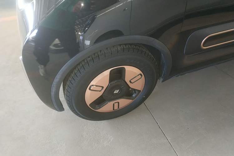 Used Baojun KiWi EV 2021 Designer Ternary Lithium Left Front Wheel Hub
