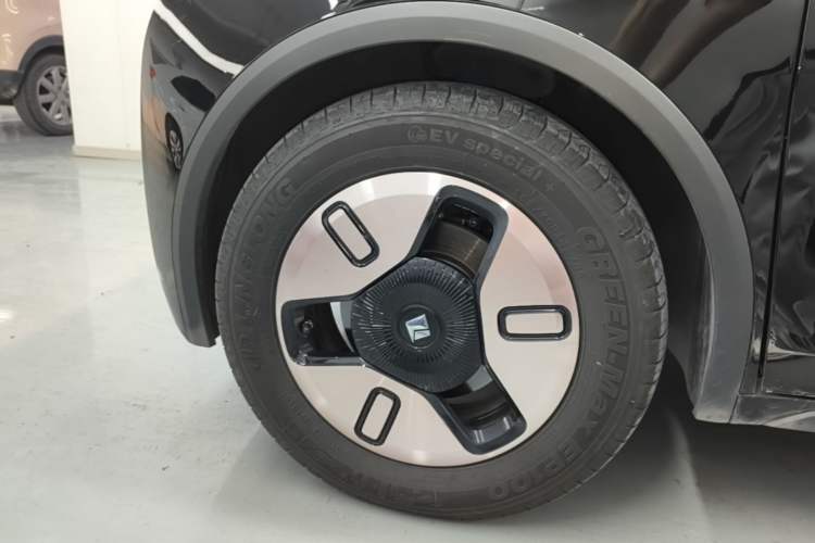 Used Baojun KiWi EV 2021 Designer Lithium Iron Phosphate Left Front Wheel Hub