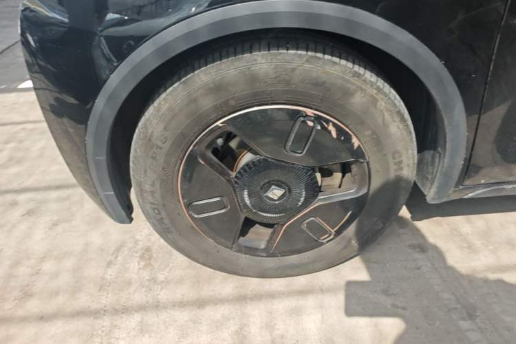 Used Baojun KiWi EV 2021 Designer Lithium Iron Phosphate Left Front Wheel Hub