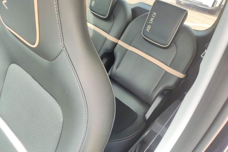 Used Baojun KiWi EV 2021 Artist Model Lithium Iron Phosphate Left Rear Seat