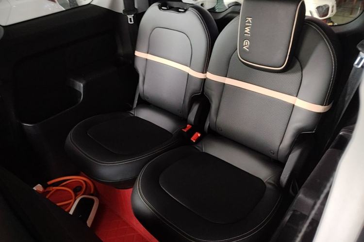 Used Baojun KiWi EV 2021 Artist Model Ternary Lithium Left Rear Seat