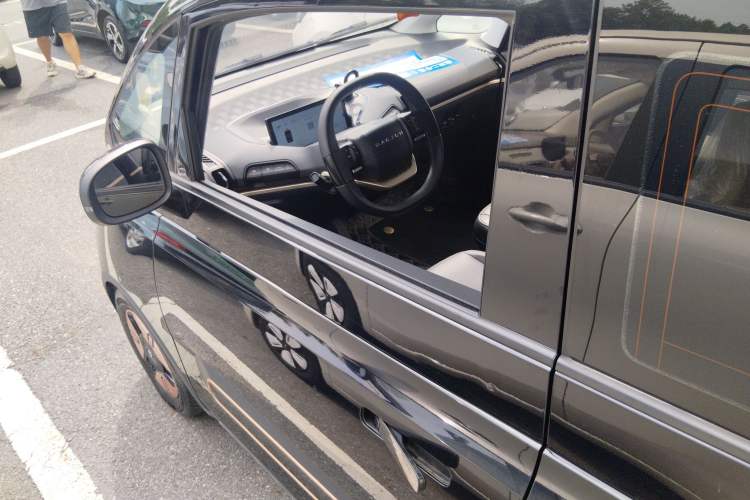 Used Baojun KiWi EV 2021 Designer Lithium Iron Phosphate Left Side