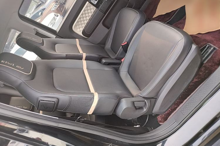 Used Baojun KiWi EV 2021 Artist Model Lithium Iron Phosphate Right Front Seat