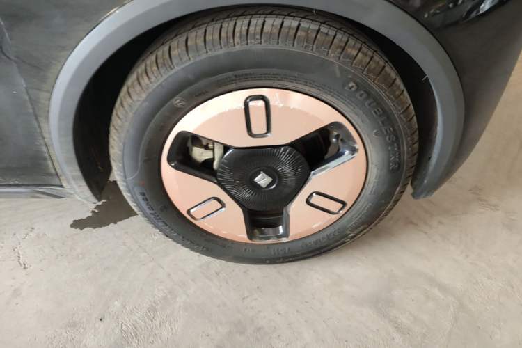 Used Baojun KiWi EV 2021 Designer Lithium Iron Phosphate Right Front Wheel Hub