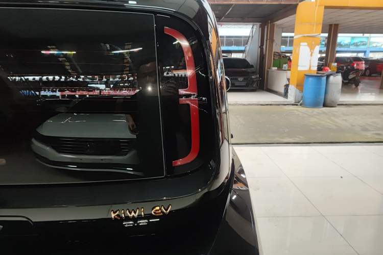Used Baojun KiWi EV 2021 Artist Model Ternary Lithium Right Rear Taillight
