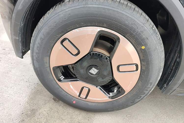 Used Baojun KiWi EV 2021 Designer Lithium Iron Phosphate Right Rear Wheel Hub