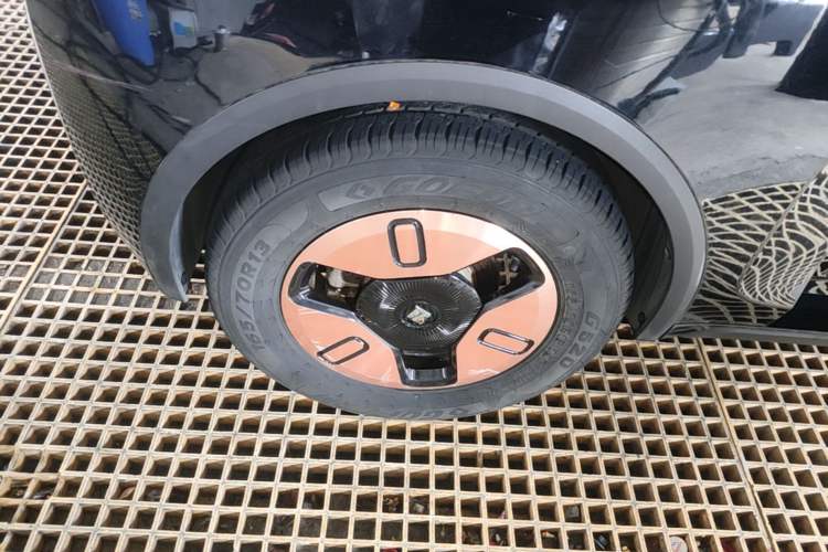 Used Baojun KiWi EV 2021 Designer Lithium Iron Phosphate Right Rear Wheel Hub