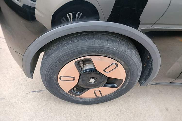 Used Baojun KiWi EV 2021 Artist Model Lithium Iron Phosphate Right Rear Wheel Hub