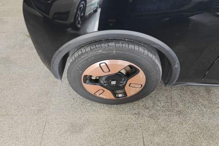 Used Baojun KiWi EV 2021 Designer Lithium Iron Phosphate Right Rear Wheel Hub
