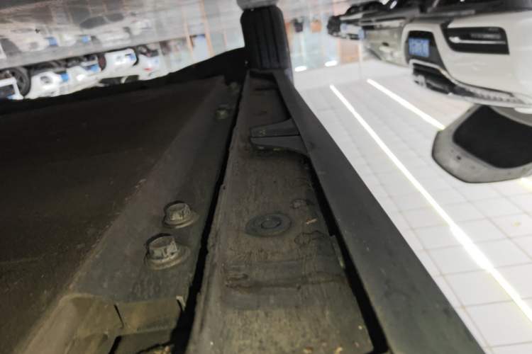 Used Baojun KiWi EV 2021 Designer Lithium Iron Phosphate Right Side Sill