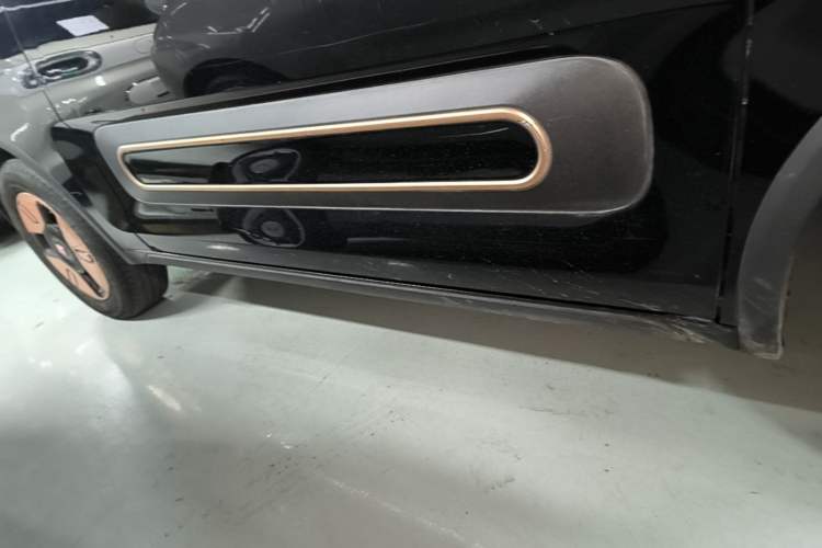 Used Baojun KiWi EV 2021 Designer Ternary Lithium Right Side Sill