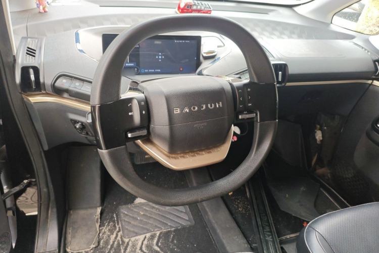 Used Baojun KiWi EV 2021 Artist Model Lithium Iron Phosphate Steering Wheel