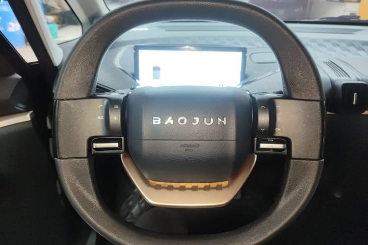 Used Baojun KiWi EV 2021 Artist Model Ternary Lithium Steering Wheel