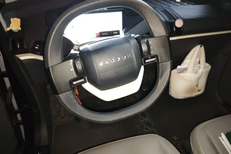 Used Baojun KiWi EV 2021 Artist Model Ternary Lithium Steering Wheel