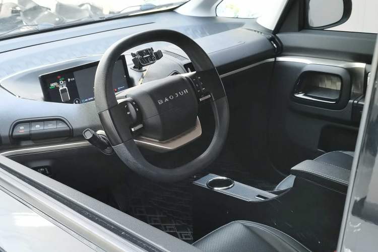 Used Baojun KiWi EV 2021 Designer Ternary Lithium Steering Wheel