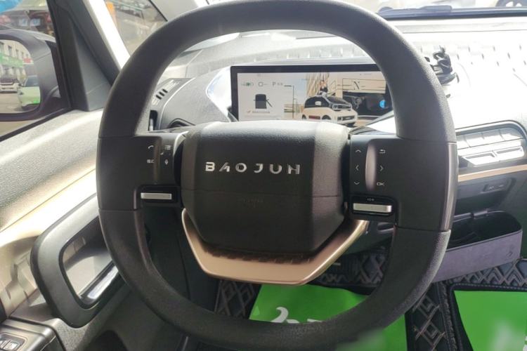 Used Baojun KiWi EV 2021 Artist Model Lithium Iron Phosphate Steering Wheel
