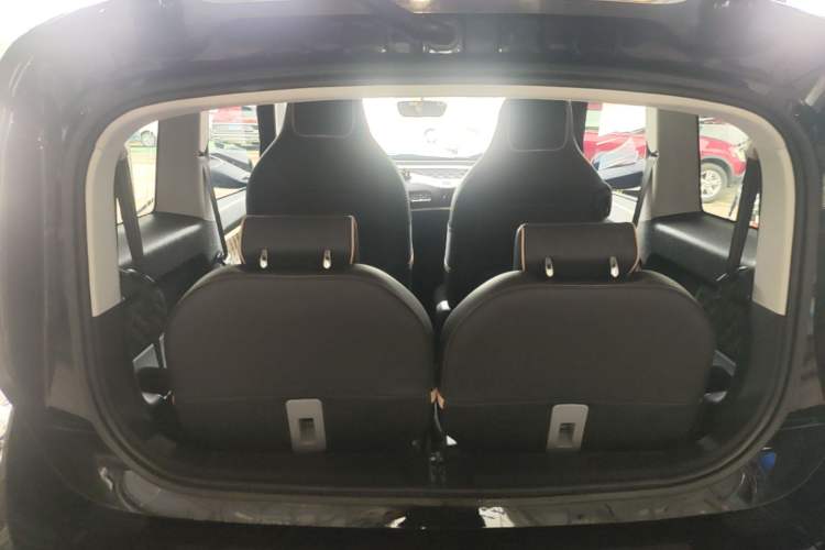 Used Baojun KiWi EV 2021 Designer Lithium Iron Phosphate Trunk