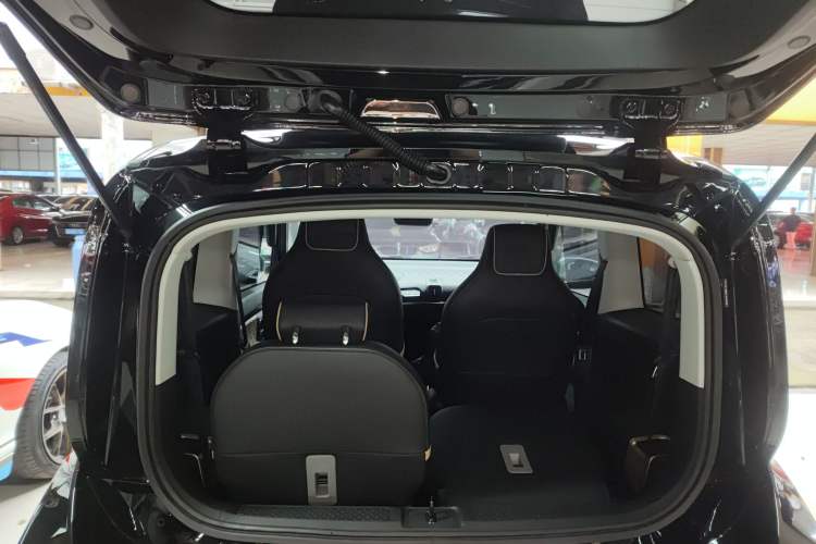 Used Baojun KiWi EV 2021 Artist Model Ternary Lithium Trunk