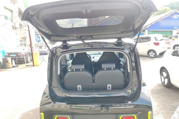 Used Baojun KiWi EV 2021 Artist Model Lithium Iron Phosphate Trunk